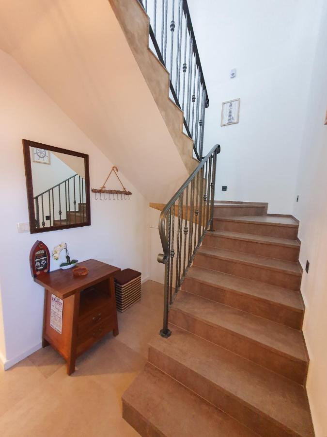 Villa Alara - Charming Villa With Heated Swimming Pool Milohnici Buitenkant foto